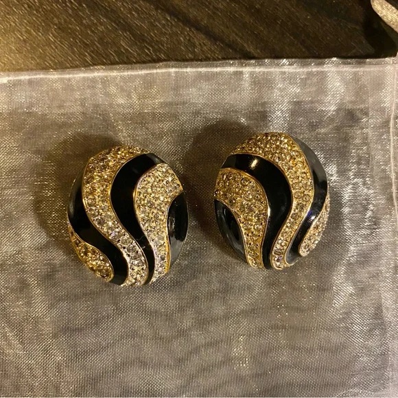 St. John 1990s Black & Rhinestone Modern Classic Oval Statement Clip-in Earrings - Picture 6 of 8